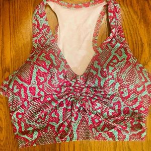 Viper V-Cut scrunch set leggings and top